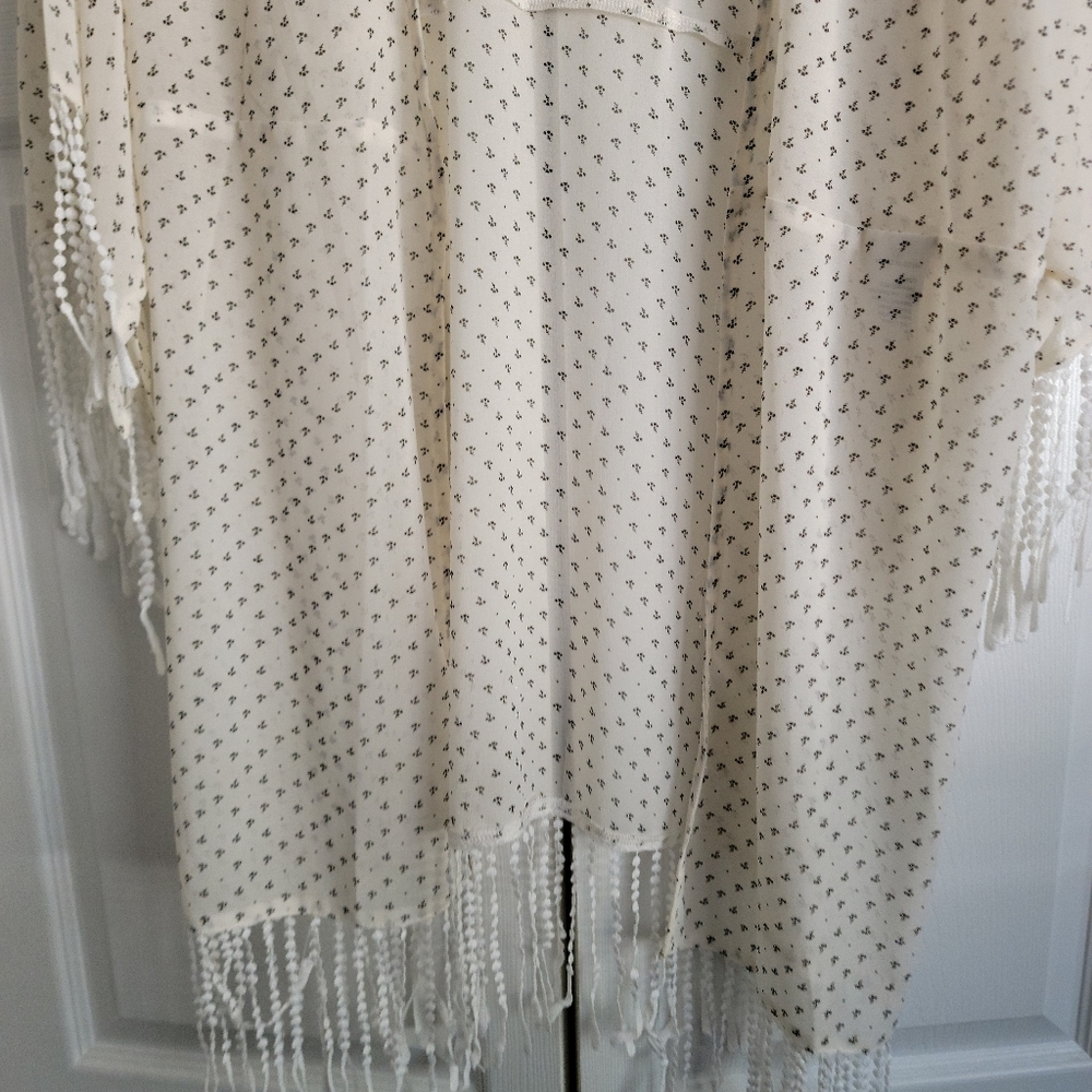Kimono - Picture 2 of 5